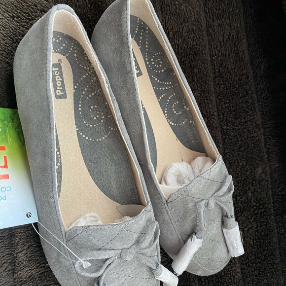 NEW Propet Gray Quilted Suede Tassel Flats Size 6 W WIDE Shoes Loafers Slip Ons - Picture 3 of 8